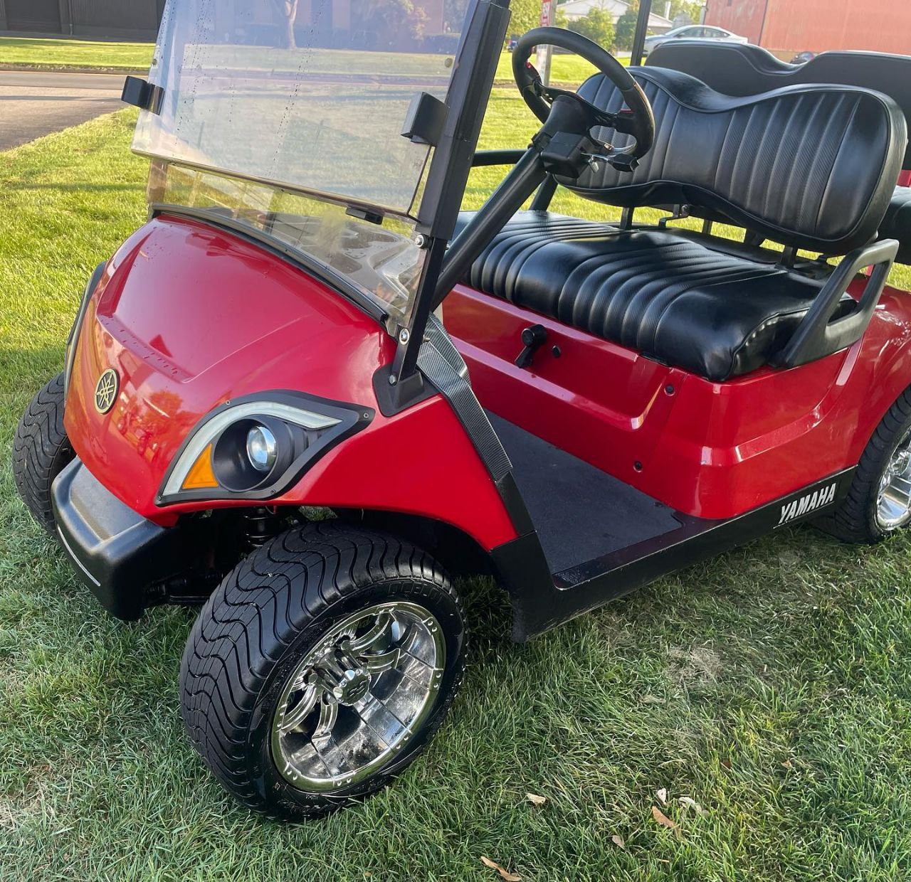 2017 Yamaha Drive-2 Quiet Tech GAS Golf Cart - Image 4